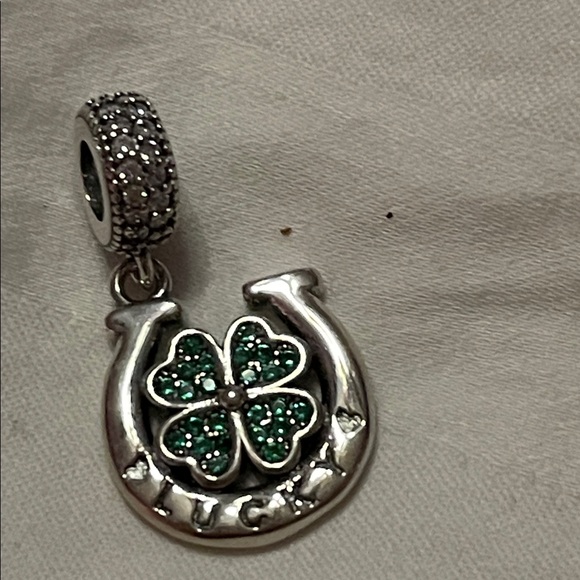 Sterling Silver Four Leaf Clover w/Green Gems “Lucky”Horseshoe Charm Pendant - Picture 4 of 4